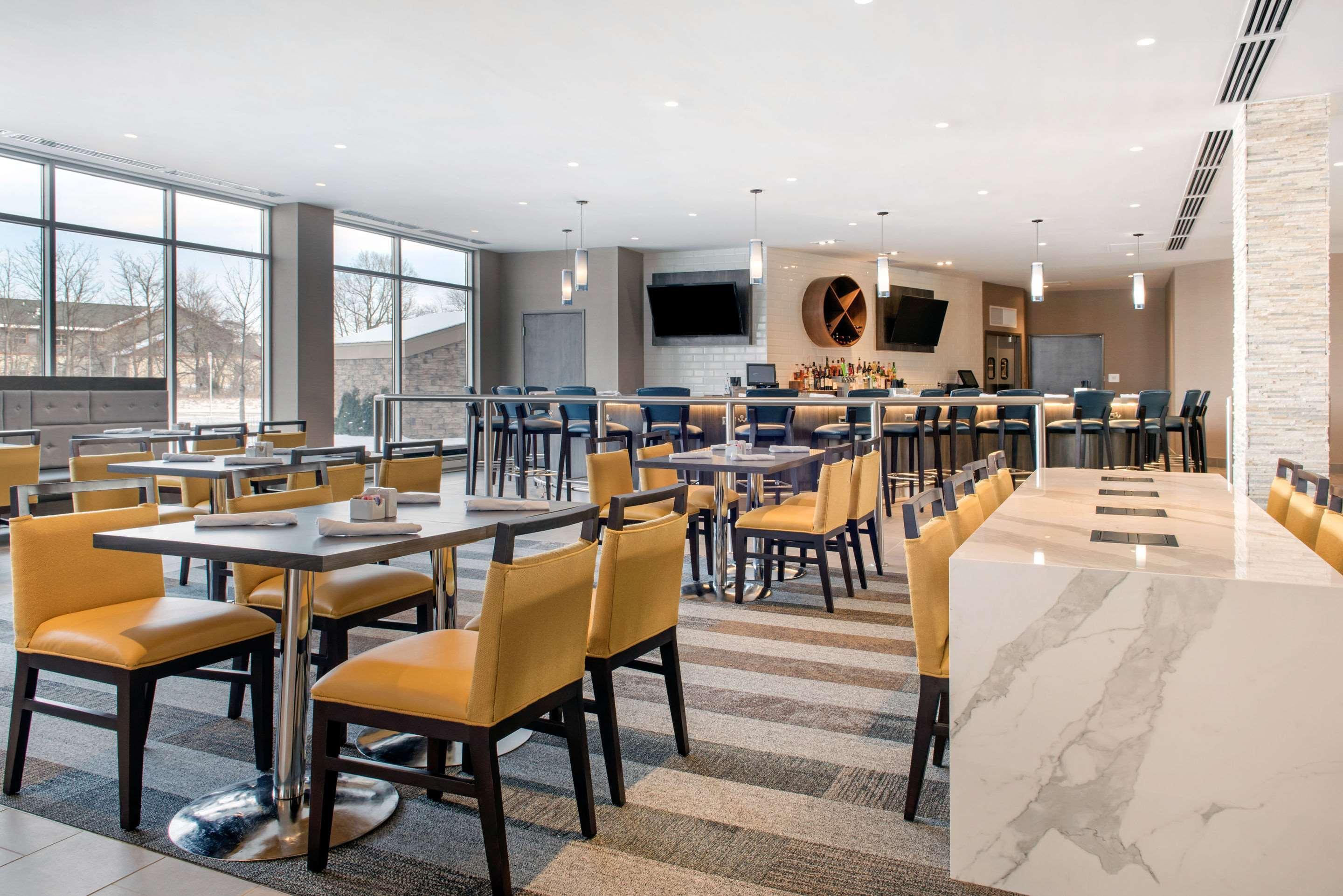 Wyndham Westfield Hotel Ngoại thất bức ảnh