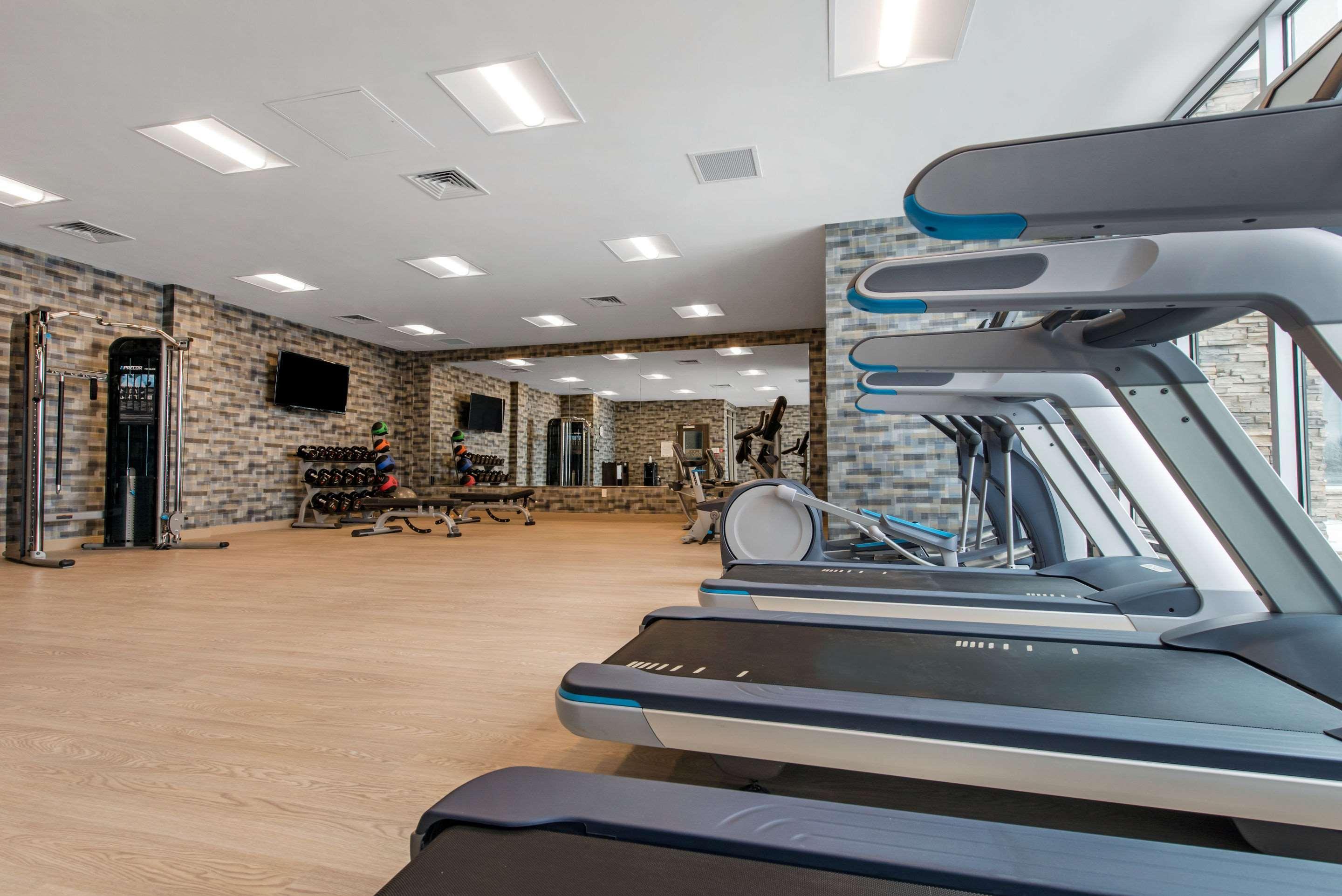 Wyndham Westfield Hotel Ngoại thất bức ảnh