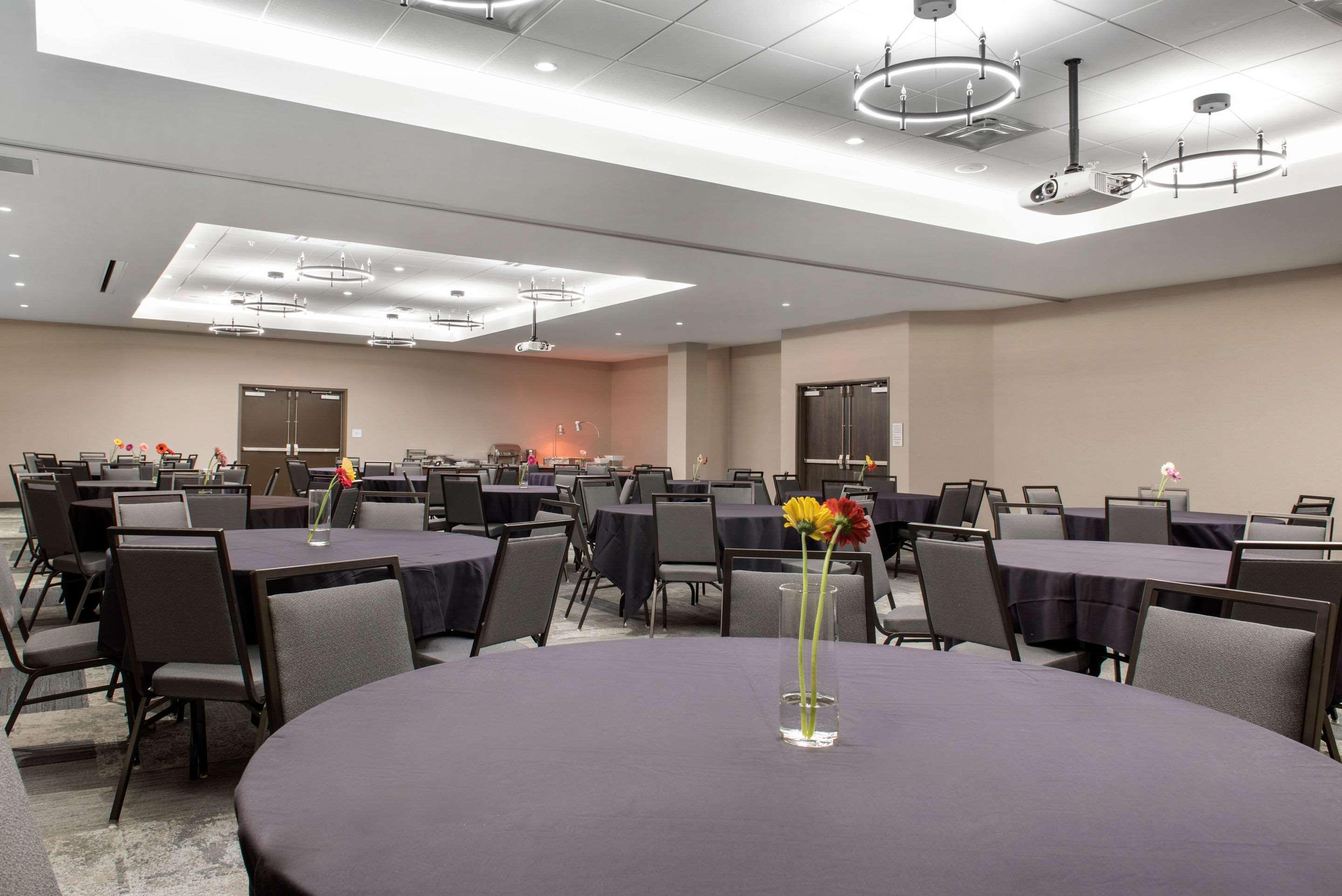 Wyndham Westfield Hotel Ngoại thất bức ảnh