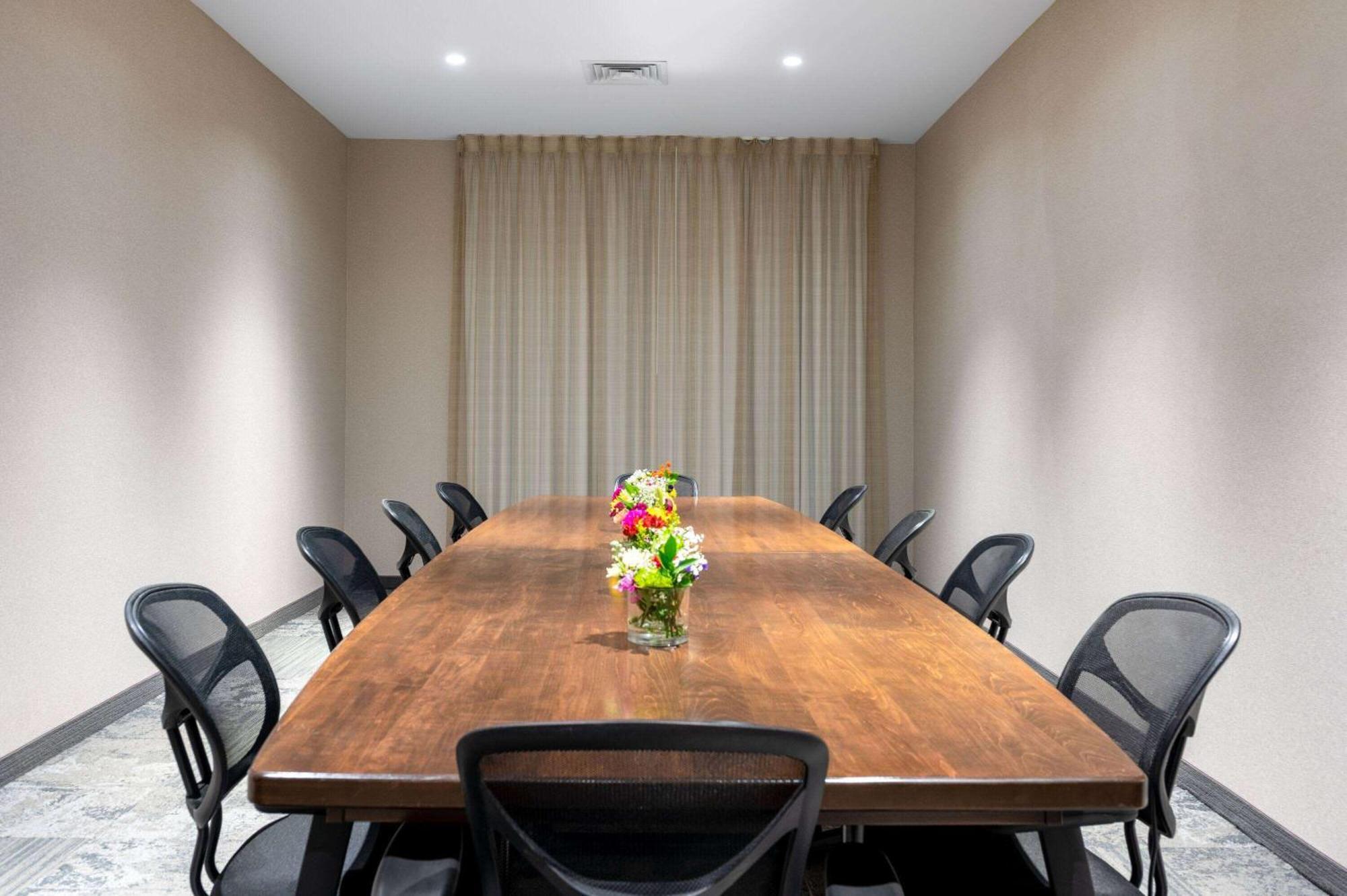 Wyndham Westfield Hotel Ngoại thất bức ảnh