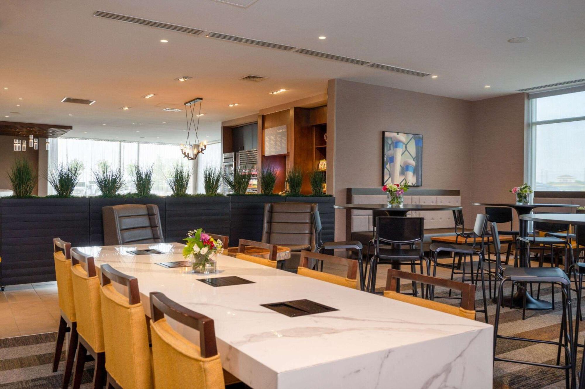 Wyndham Westfield Hotel Ngoại thất bức ảnh