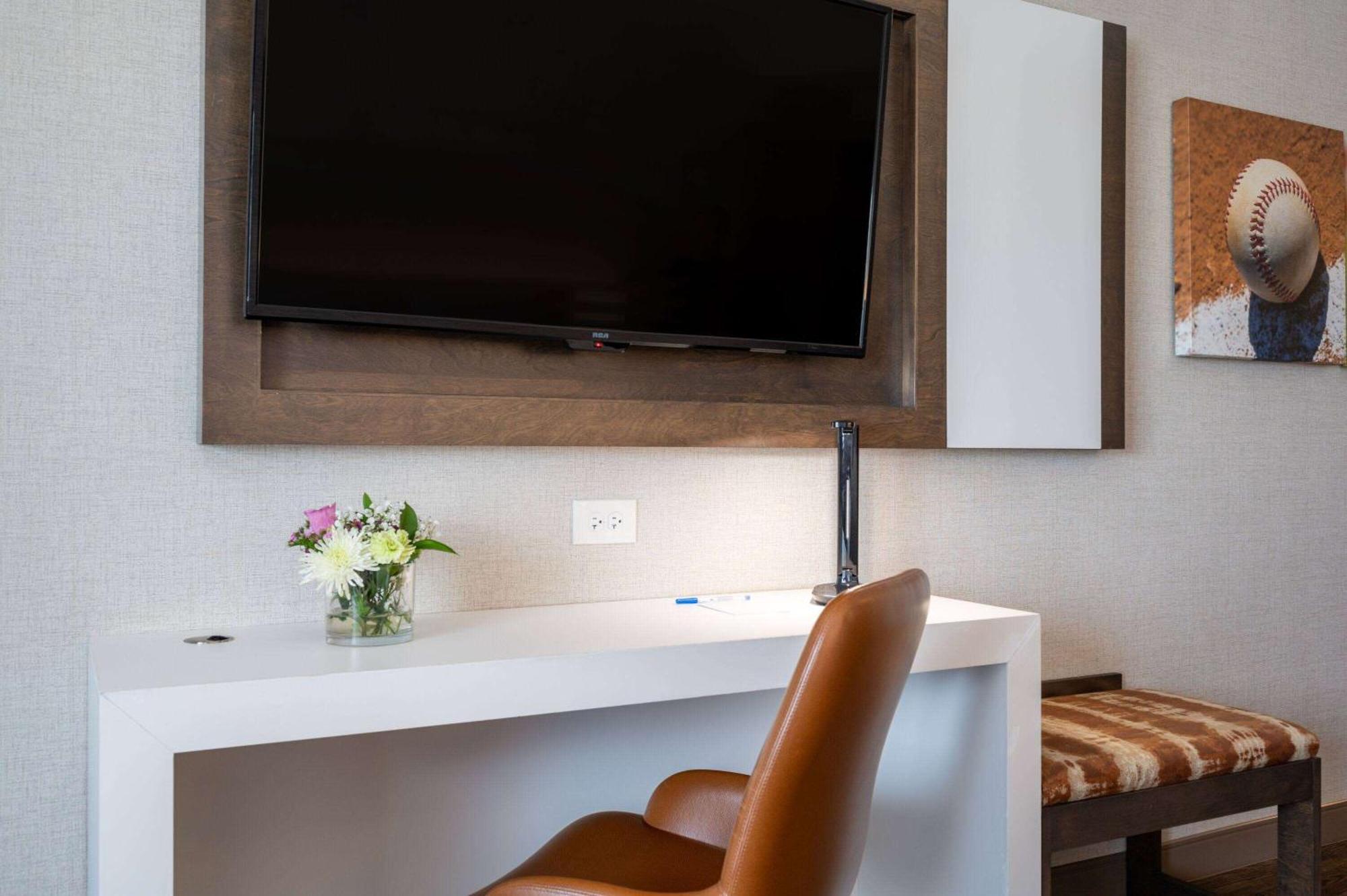 Wyndham Westfield Hotel Ngoại thất bức ảnh