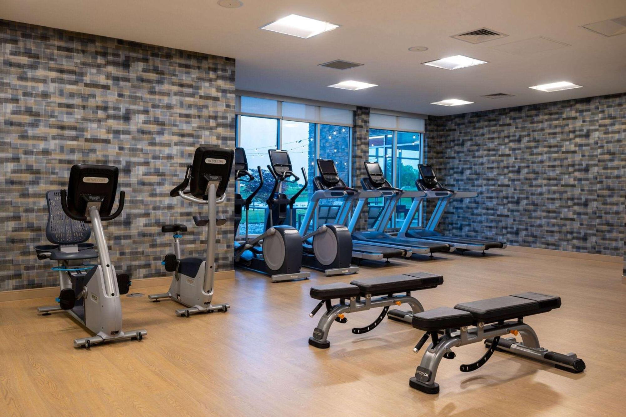 Wyndham Westfield Hotel Ngoại thất bức ảnh